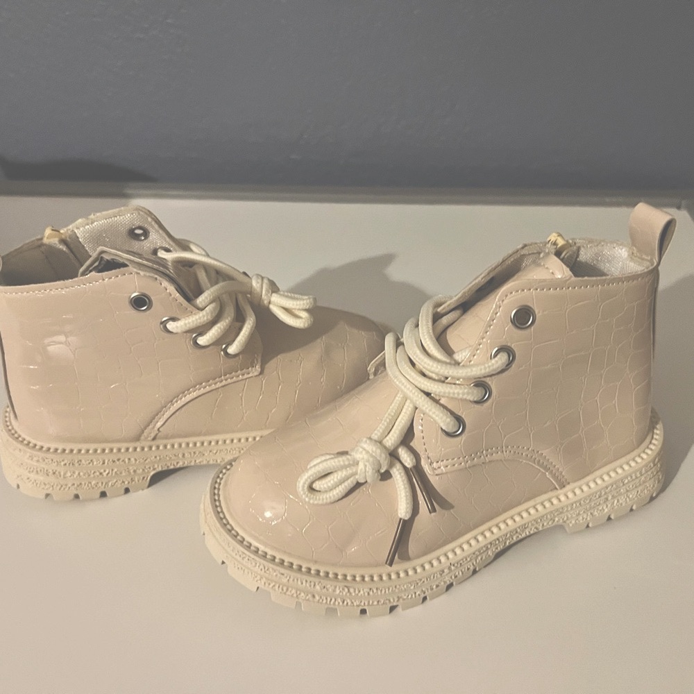 Cream Chukka Boots with Lace-Up Design and Durable Rubber Sole - Picture 2 of 5